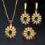 Ensemble de bijoux plaqués or pour femme : collier, boucles d'oreilles et bague thumbnail 1