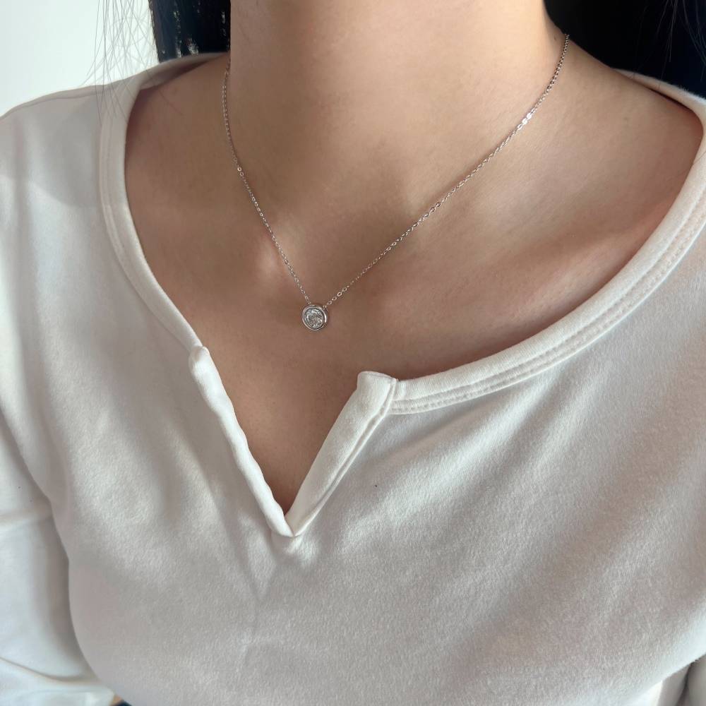 Timeless Elegance: 925 Silver Moissanite Necklace Collection