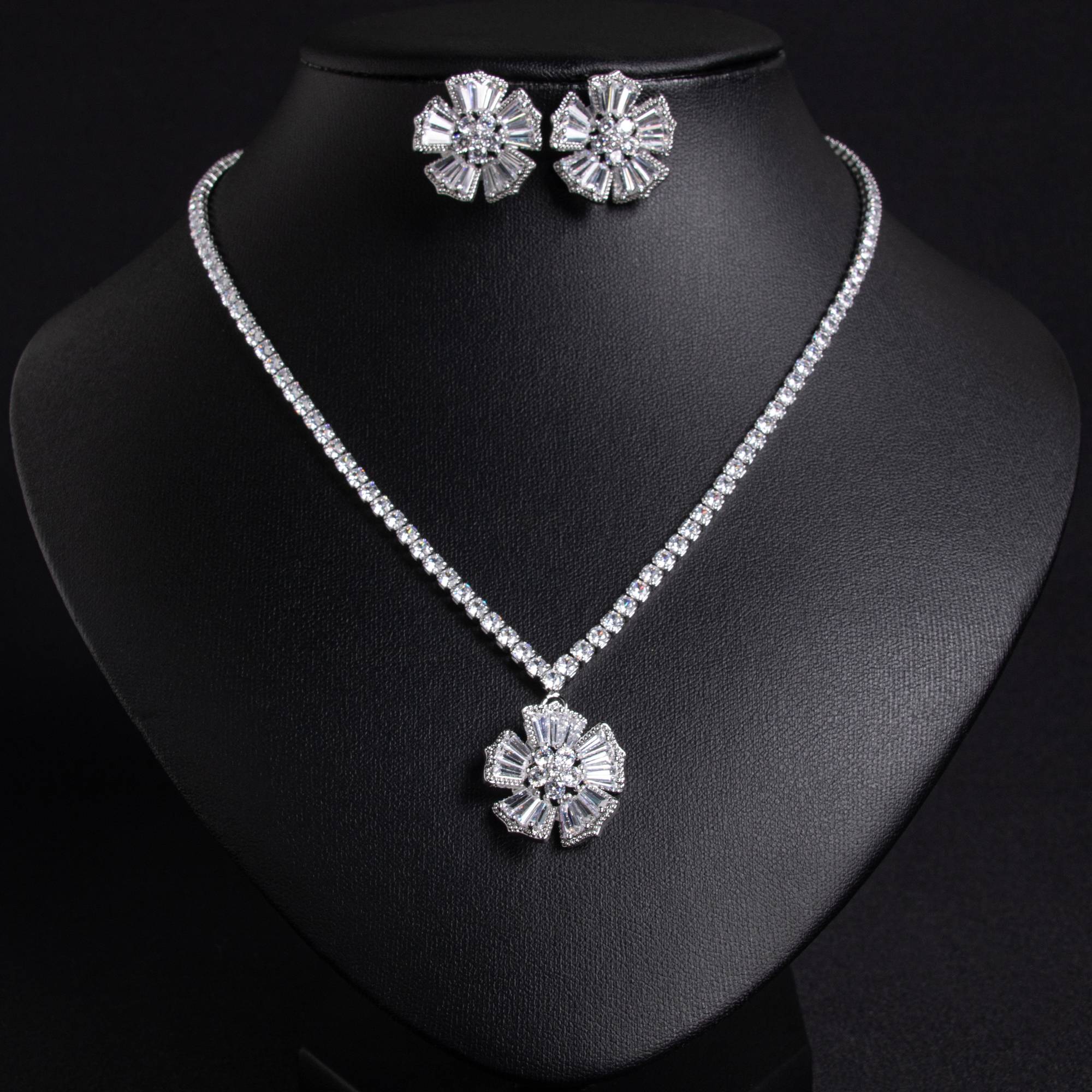 Bridal 18k Gold Plated Flower Pendant Jewelry Set for Elegant Weddings