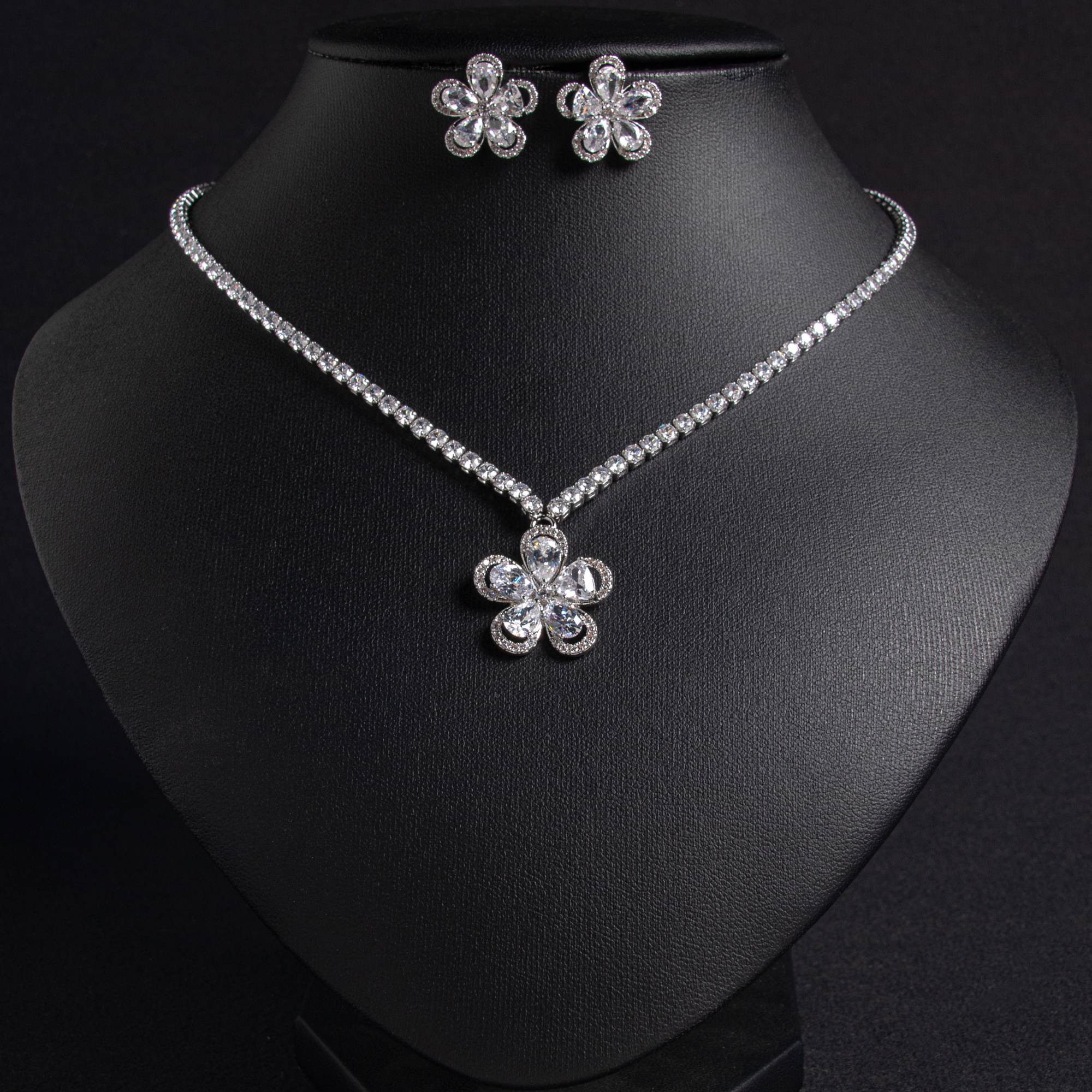 Elegant 18k Gold Plated Five Petal Flower Bridal Jewelry Sets