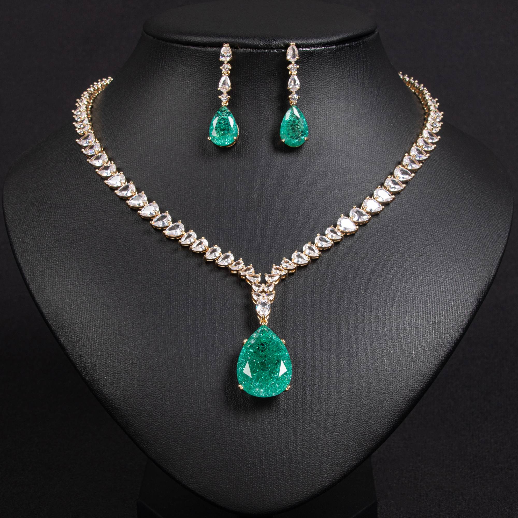 Élégant ensemble de bijoux en forme de grande larme en laiton plaqué or 18 carats pour les mariées | Lonceen