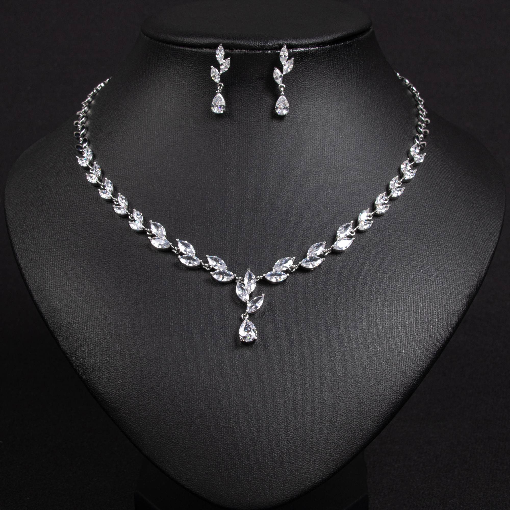 Ensemble de bijoux de mariée en Y en forme de goutte d'eau en cristal plaqué or 18 carats