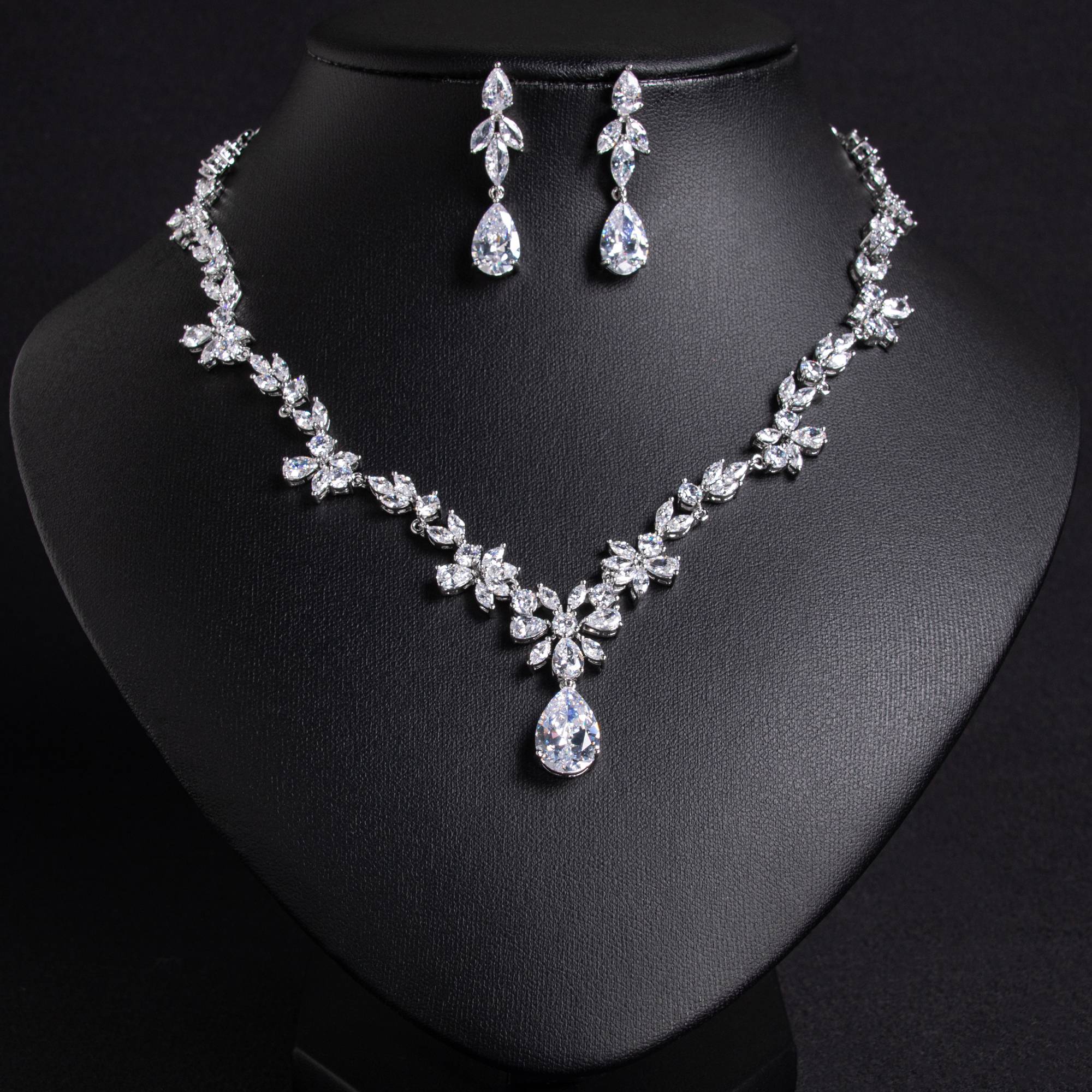 Lonceen Ensemble de bijoux de mariée plaqué or 18 carats avec grande larme et goutte en forme de Y