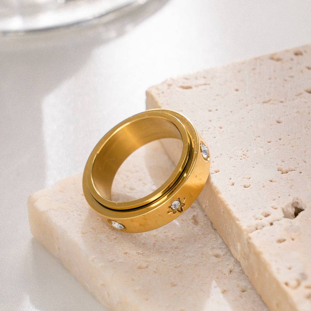 Cincin perhiasan fashion wanita zirkon bunga matahari berlapis emas 18k baja tahan karat minimalis desainer mewah