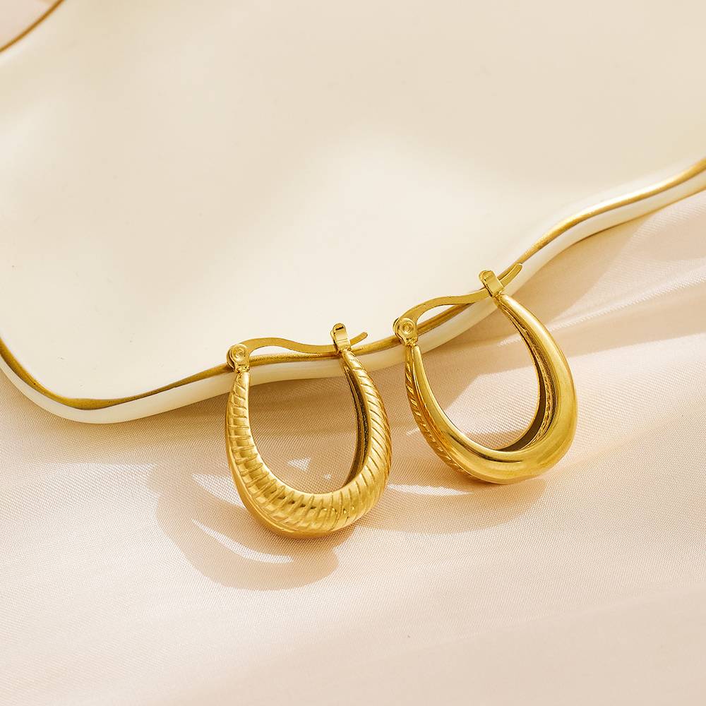 프리미엄 패션 주얼리 귀걸이: 빈티지 스타일의 18k 금도금, 고급스러운 여성용 스테인리스 스틸 귀걸이