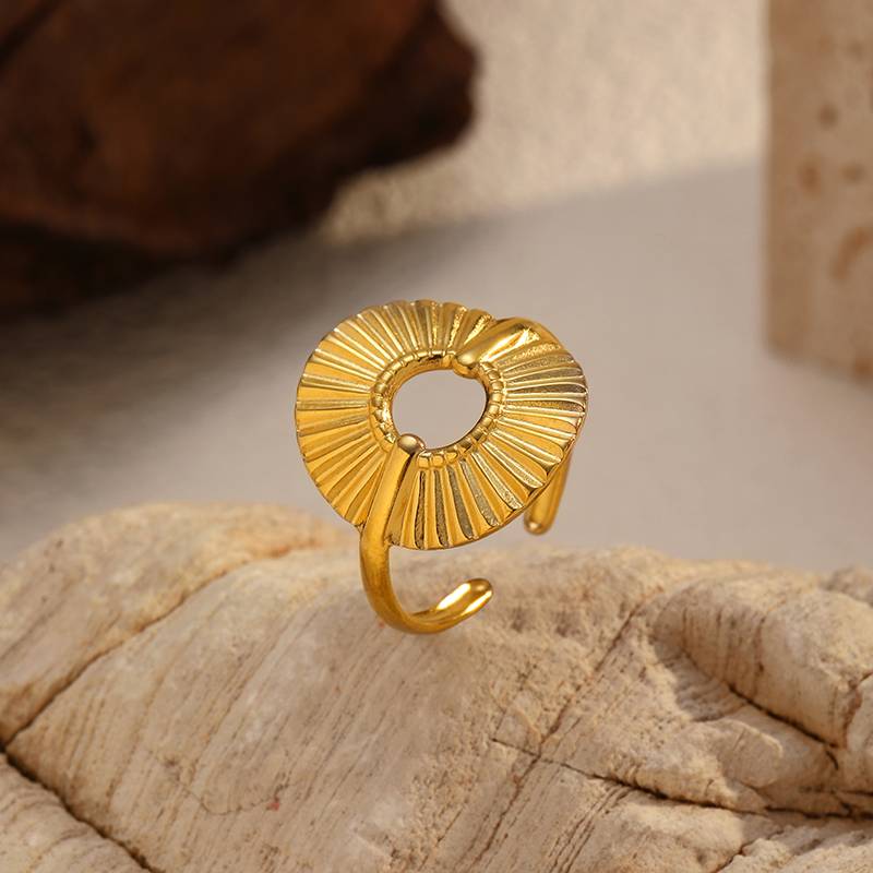 Cincin Stainless Steel Emas Modern yang Dapat Diatur Ukurannya oleh Lonceen