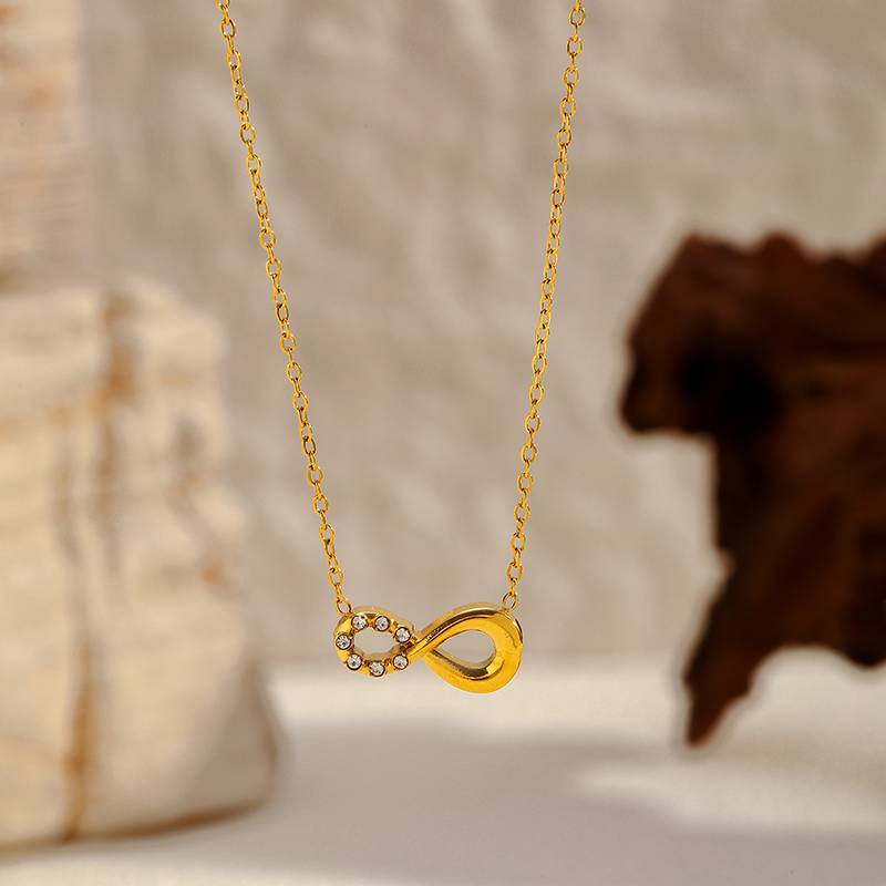 Goldene Edelstahl-Unendlichkeitskette für Damen