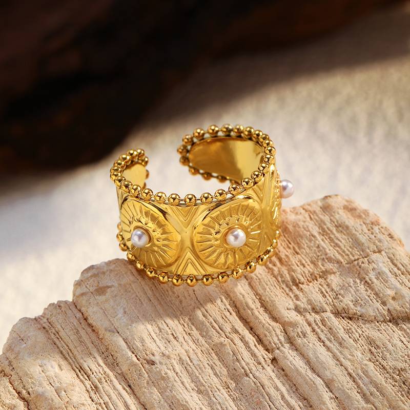 Breiter goldener Edelstahlring mit Perle für Damen