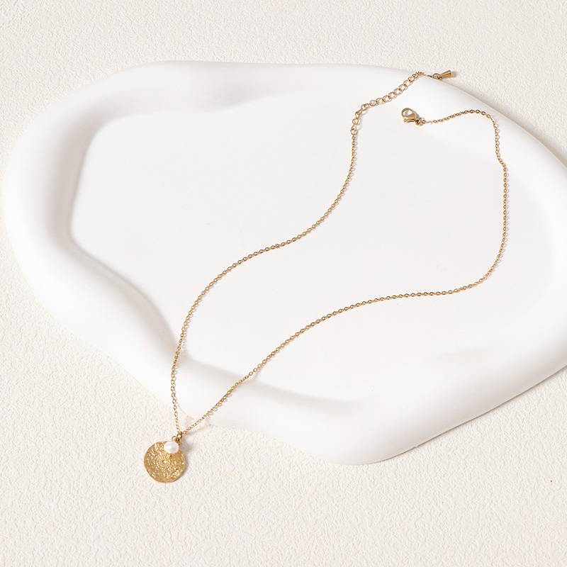 Stainless Steel Necklace with Freshwater Pearl Lonceen