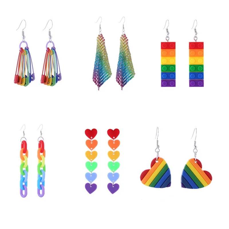Regenbogenfarbene Ohrringe für Lesben, Schwule und LGBT-Pride – modische, bunte Ohrstecker mit Kette und geometrischem Liebesmotiv