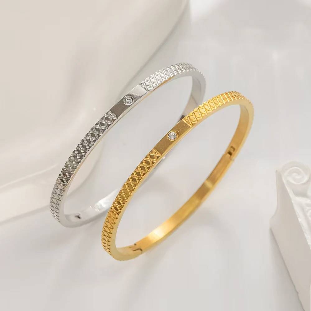 Stainless Steel Bracelets: Timeless Elegance & Modern Durability