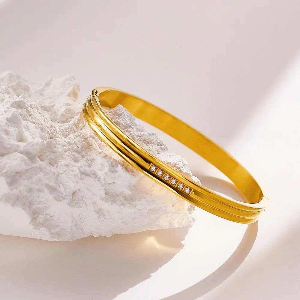 ステンレススチールジルコン18Kゴールドメッキブレスレット：モダンなジュエリーの選択肢