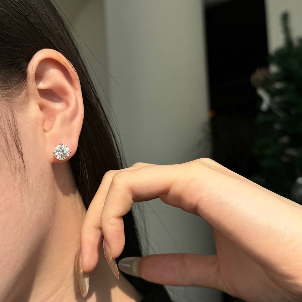 Elegant Moissanite Earrings in 925 Sterling Silver