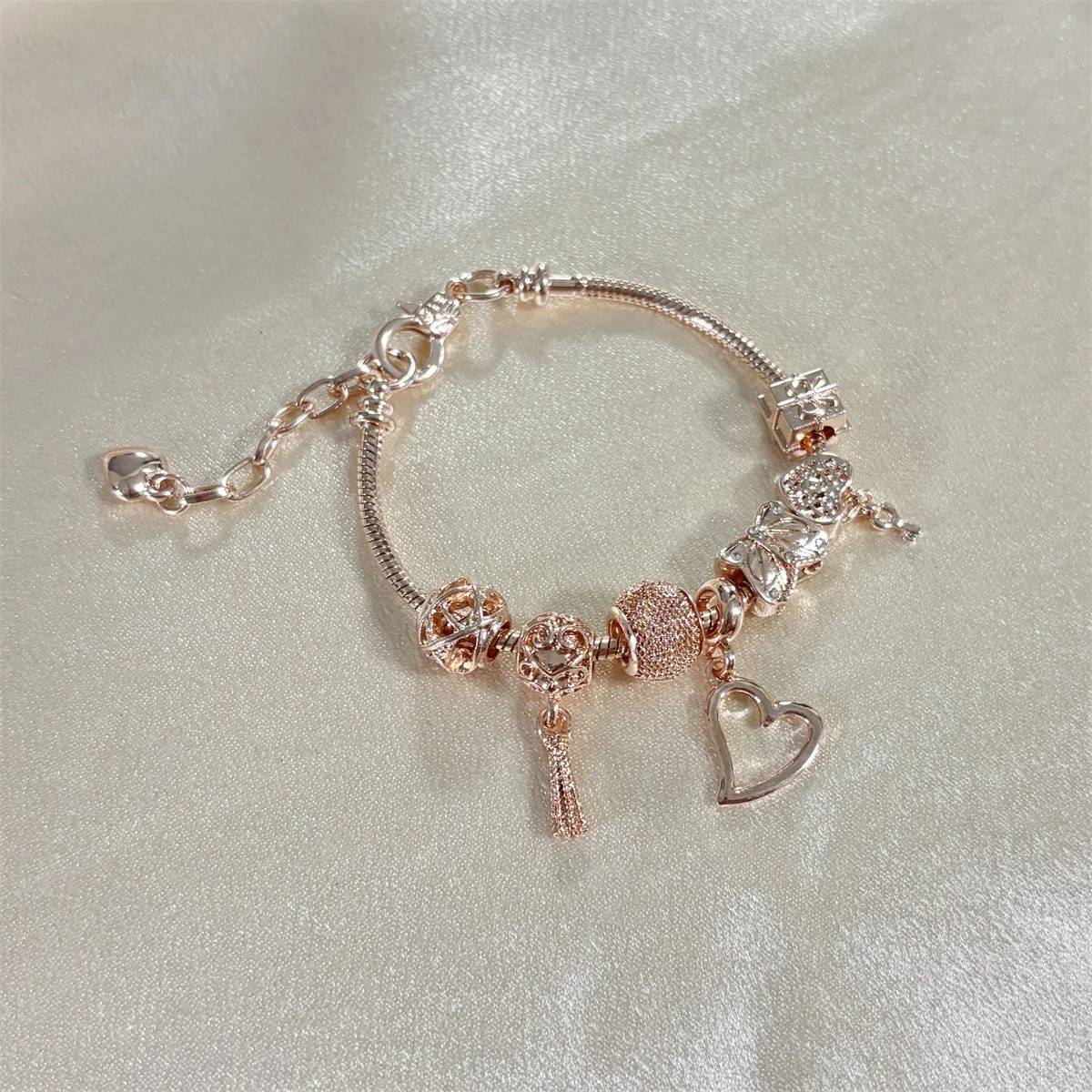 Fashion Beaded Mother's Day Valentine's Day Charm Bracelet Heart Butterfly Crown Pendant Bracelet Women's Gift