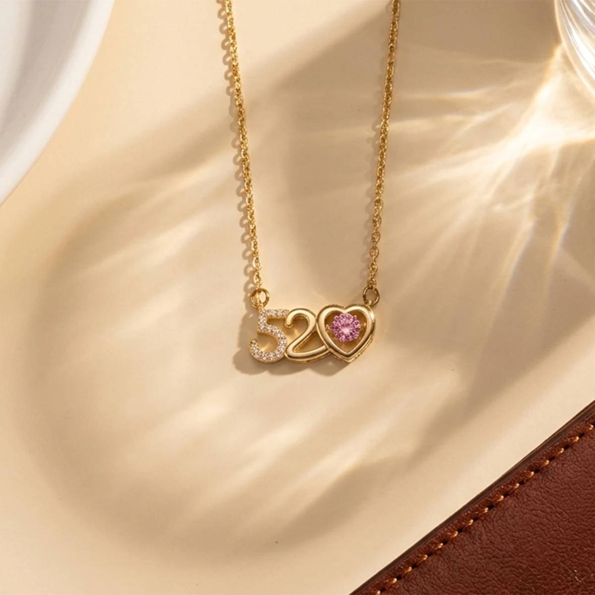 Hot Trendy Versatile Elegant Valentine's Gift, Micro Pave, Lightweight Luxury Niche Design Collarbone Necklace Wholesale