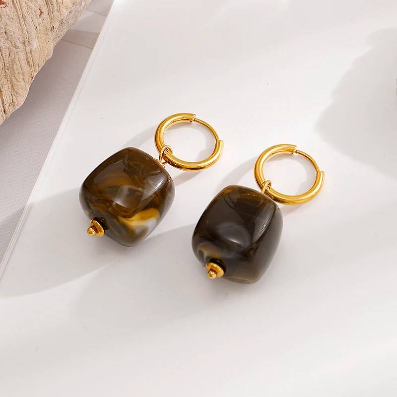 Boucles d'oreilles pendantes élégantes en ambre vintage, forme cube - Bijoux hypoallergéniques en acier inoxydable plaqué or 18 carats pour femmes