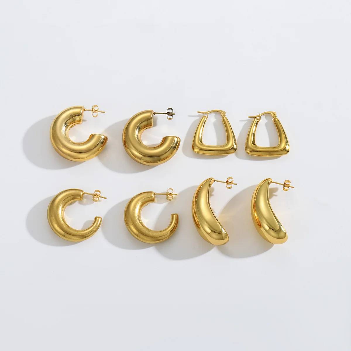 Pendientes de aro minimalistas para mujer, de acero inoxidable chapado en oro PVD de 18 quilates y resistentes al deslustre - Venta al por mayor